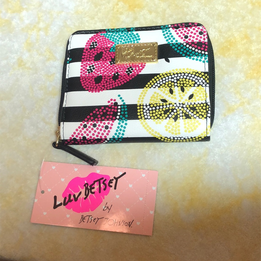 Betsey Johnson luv betsey zip around wallet